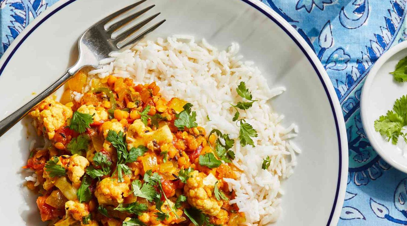 vegan-indian-curry-with-cauliflower-and-lentils-recipe