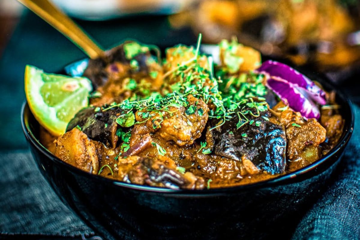 indian-aloo-baingan-tamatar-ki-sabzi-recipe