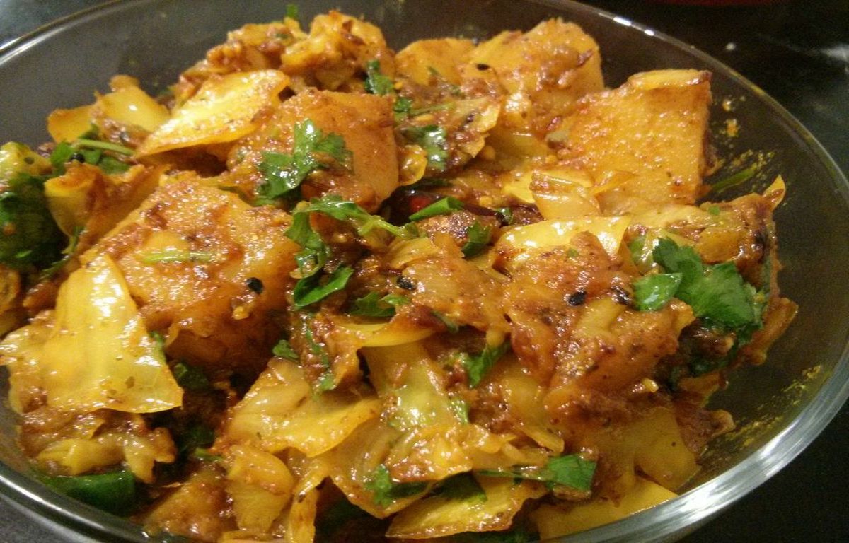 indian-aloo-patta-gobhi-recipe