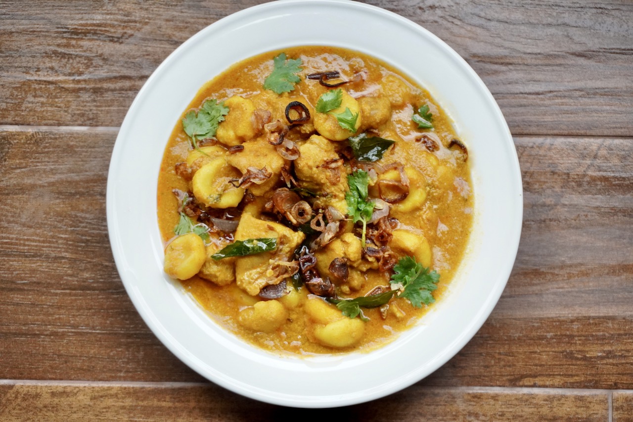 indian-chakkoli-rice-flour-dumplings-in-curry-recipe