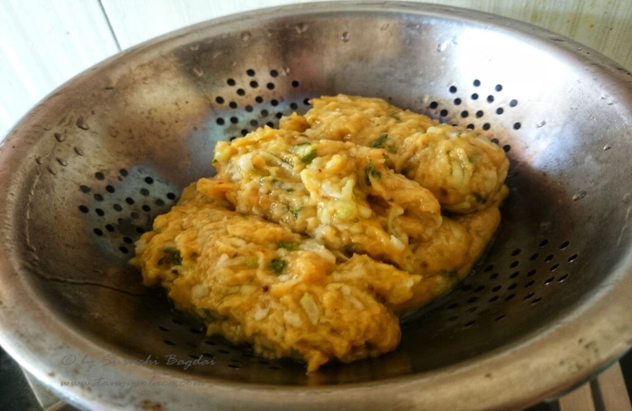 indian-dudhi-muthia-bottle-gourd-dumplings-recipe