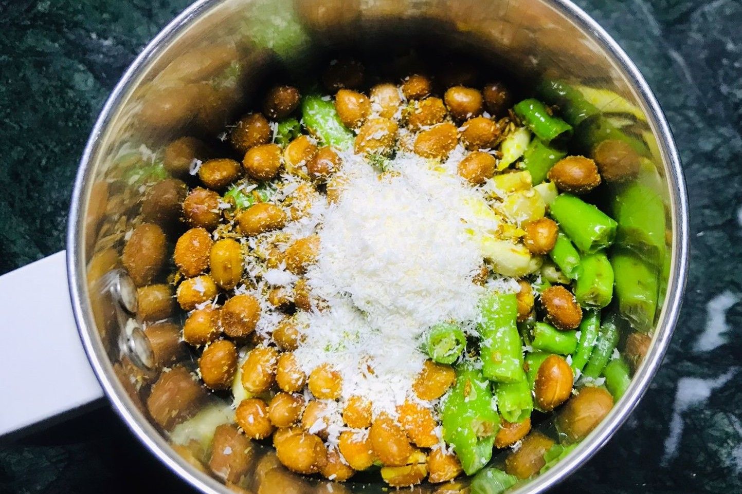 indian-kankecha-thecha-green-chilli-and-peanut-chutney-recipe