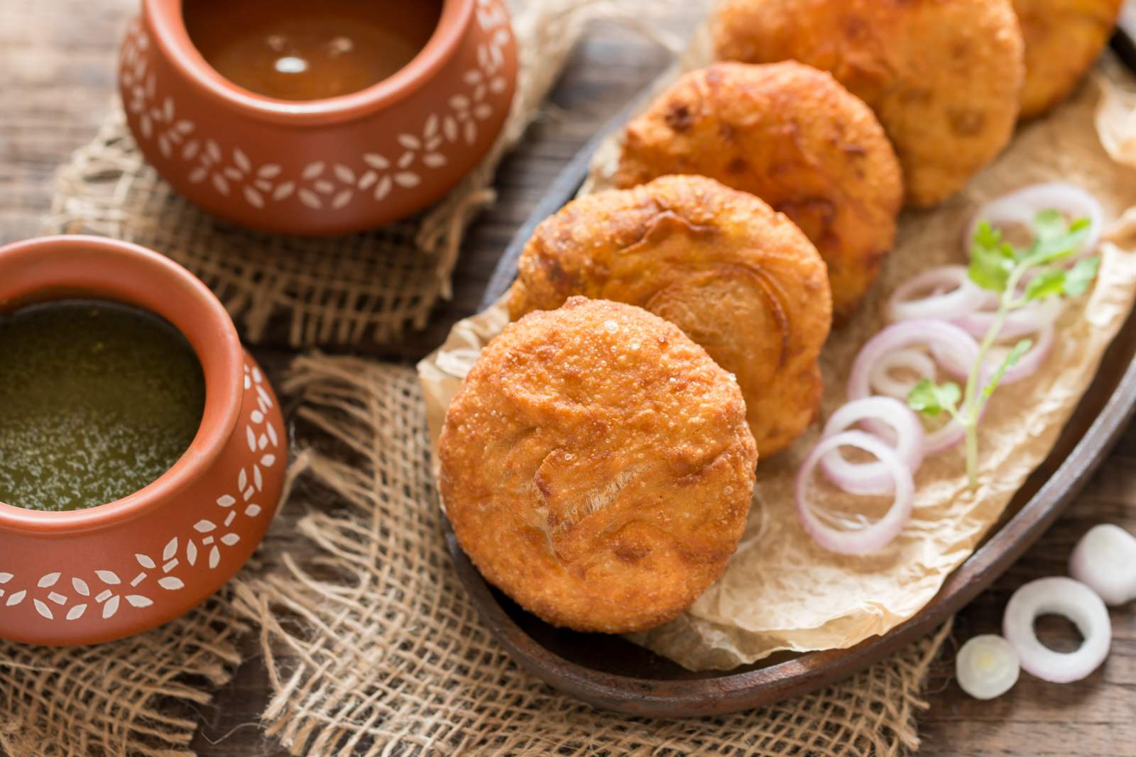 indian-rajasthani-pyaaz-ki-kachori-recipe
