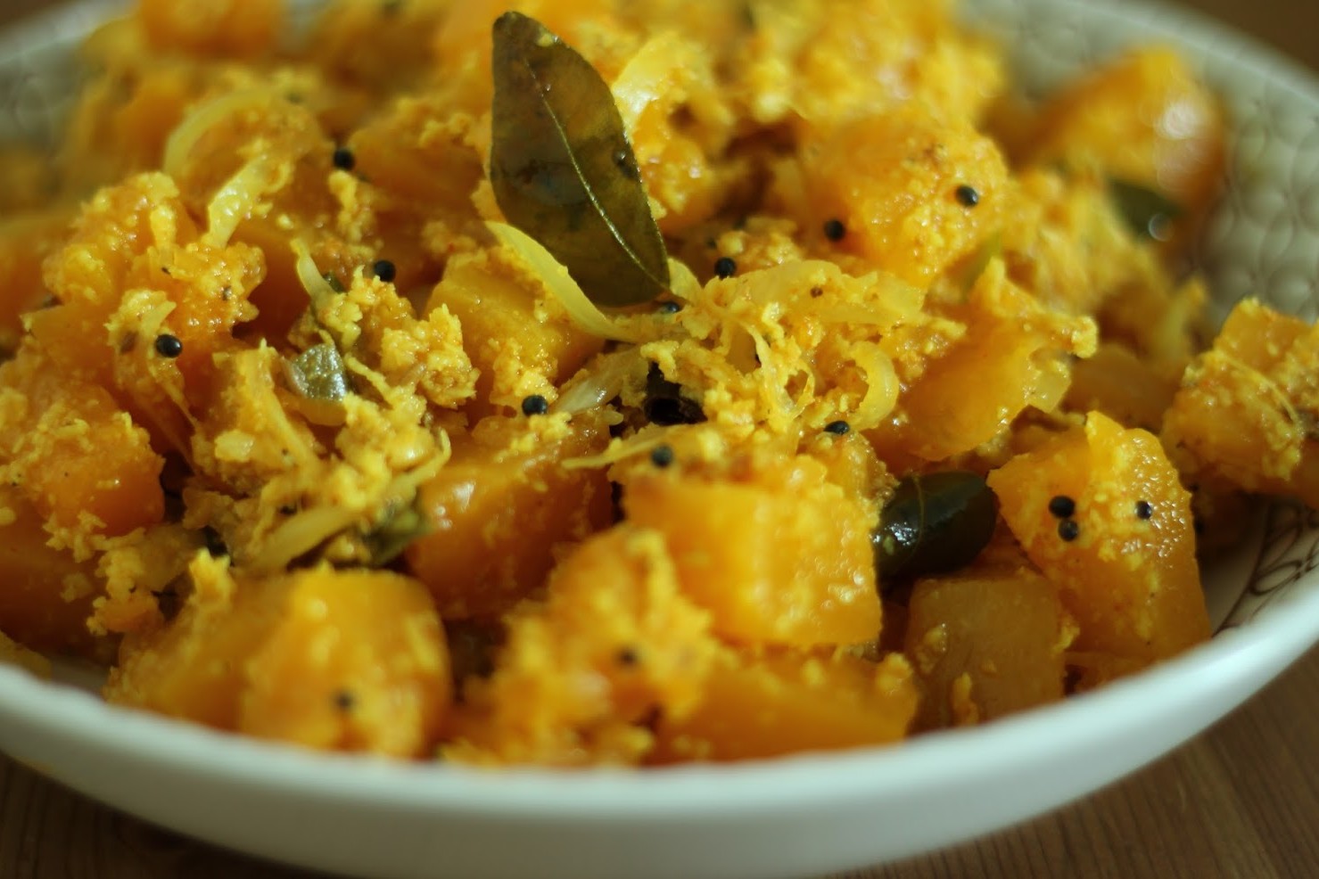 indian-yellow-pumpkin-thoran-recipe